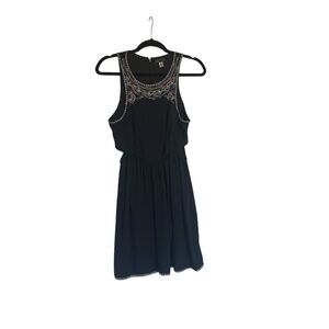 Billabong Designer's Closet embroidered dress Color black Sz L Feminine Summer